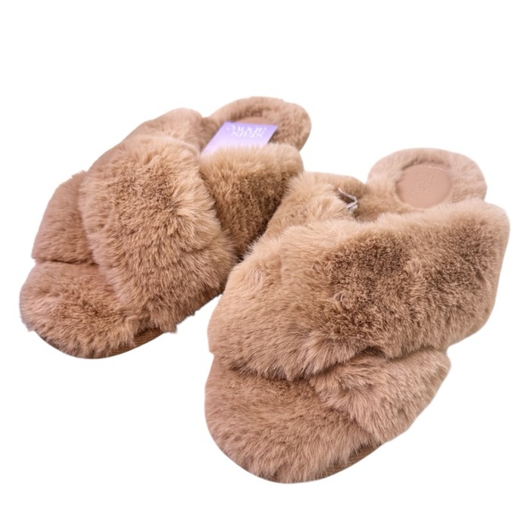 STARS ABOVE NWT Fuzzy Faux Fur Slippers in Tan Size 9/10 - Picture 4 of 8